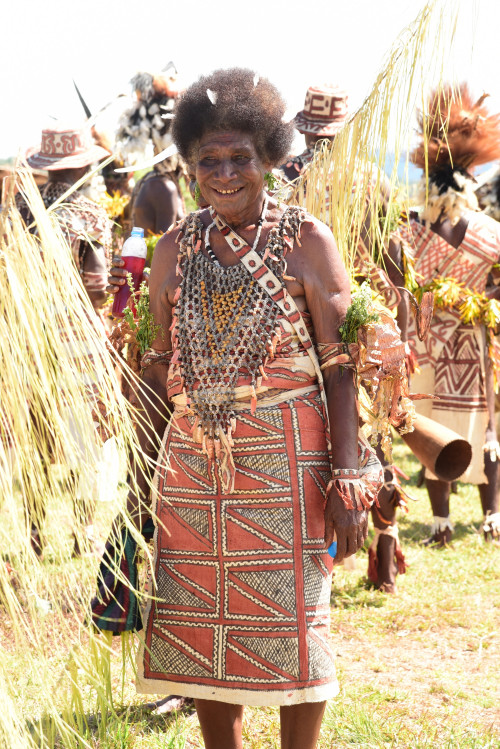 巴布亞新幾內亞_慶典服裝